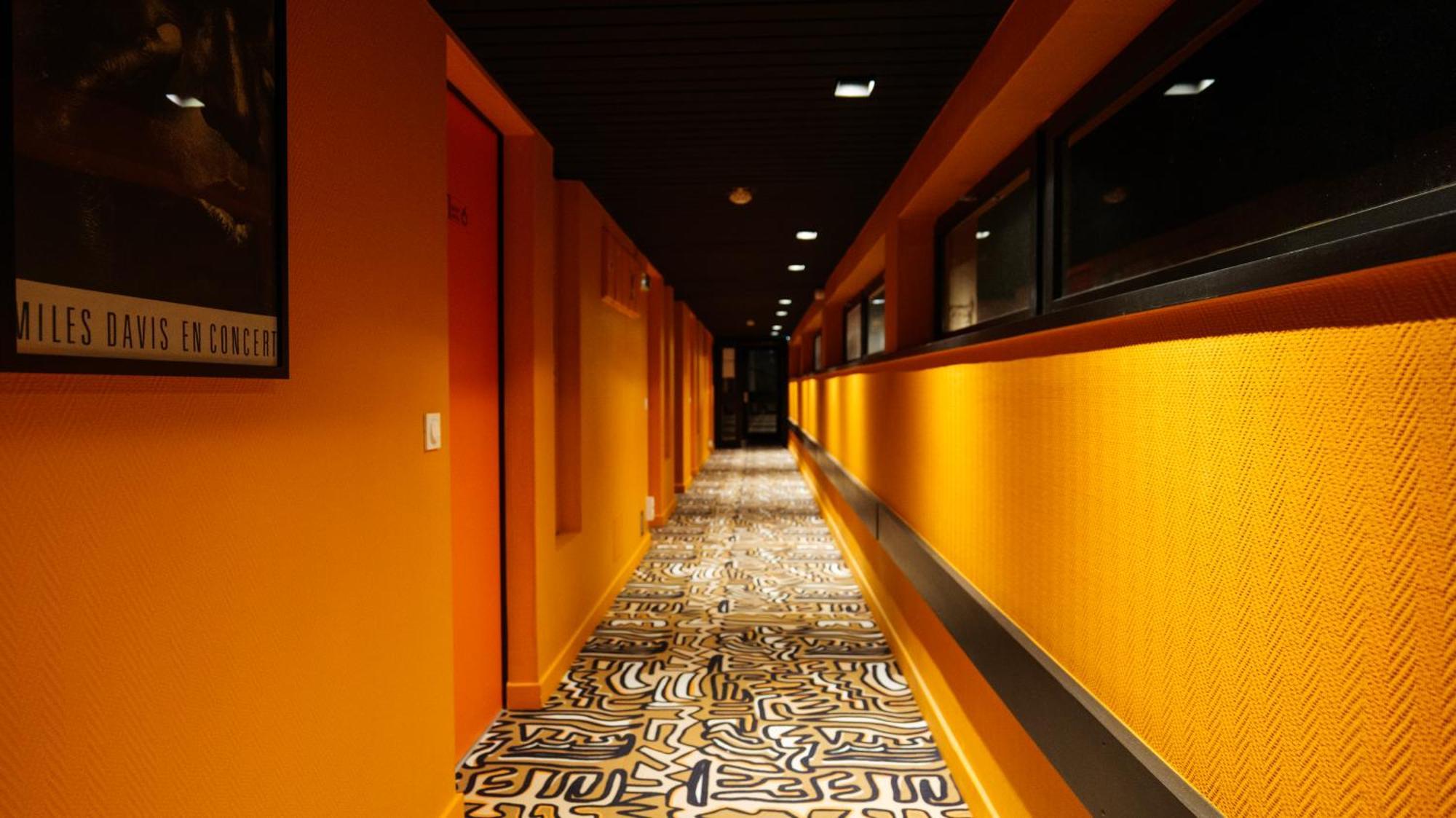 Hyp'Hotel แซงต์-มาร์เซลแลง ภายนอก รูปภาพ